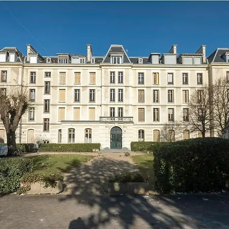 Le Palais Thermal: T2 De 75m2 Spacieux Et Moderne Appartement *
